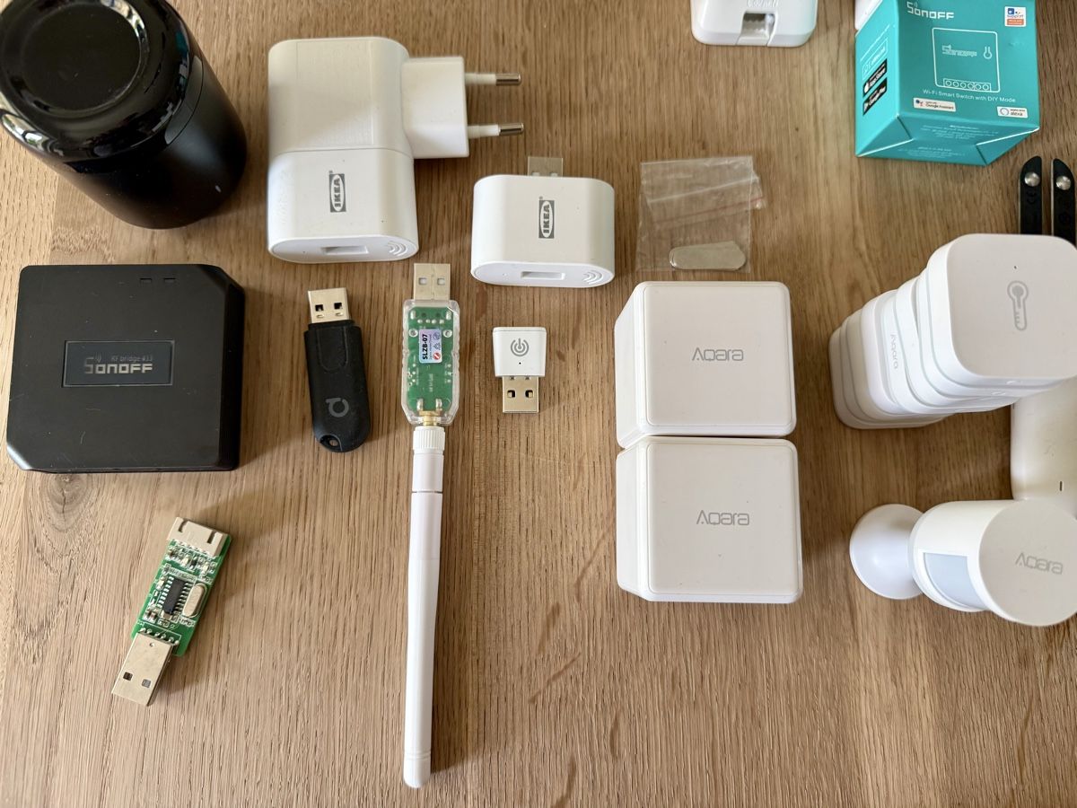 Sistema di controllo: Home Automation Sensoren, Schalter, Zigbee Hubs usw. – Usato da Kilchberg ZH venduto da freakfish 1