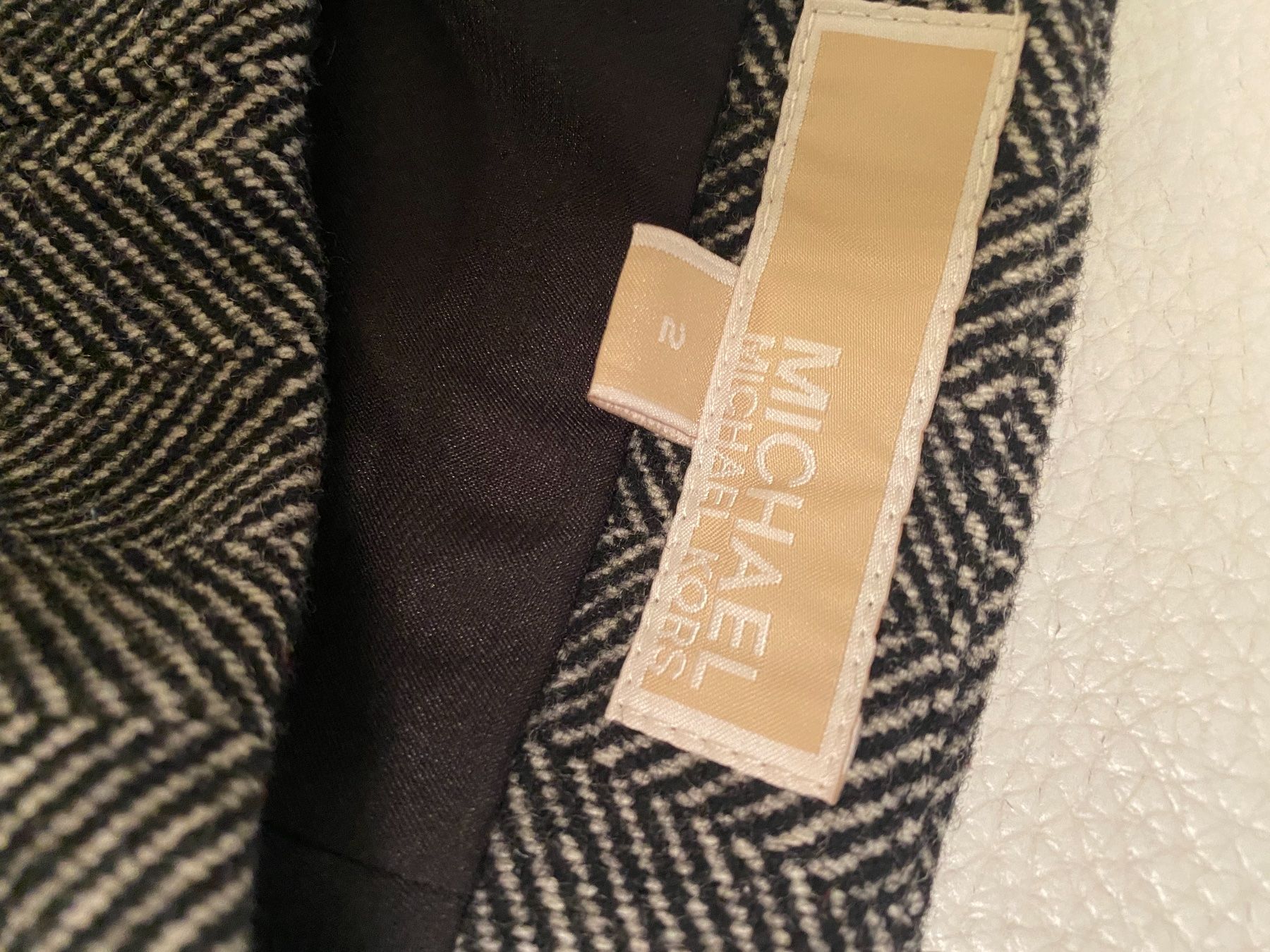 Michael Kors Röcke: Michael Kors mini rock..! 🌸 – Gebraucht aus Opfikon von Luis144 4