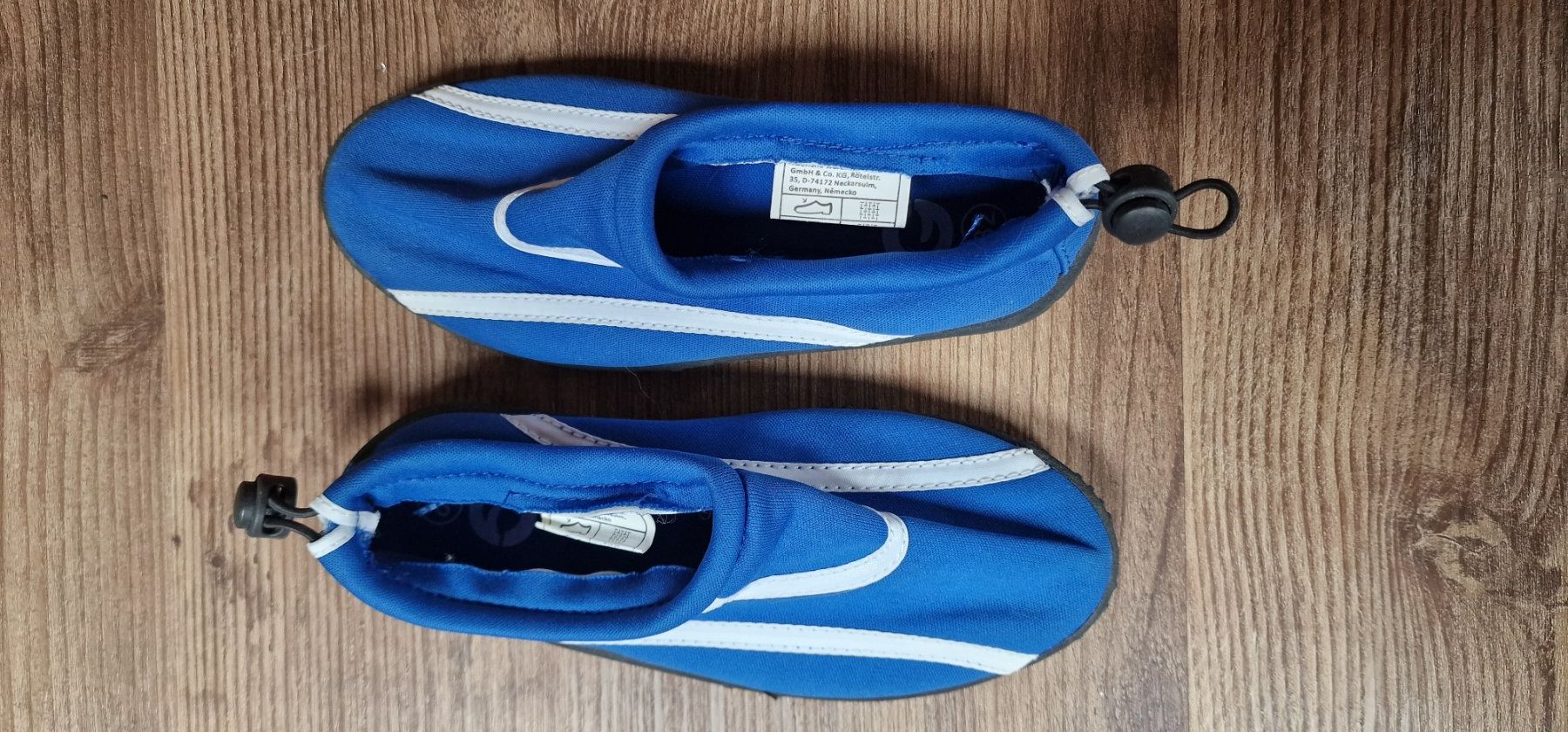 Scarpe per ragazzi: Ungebrauchte Kinderstrandschuhe – Usato da Schiers venduto da rom_ch7g 1