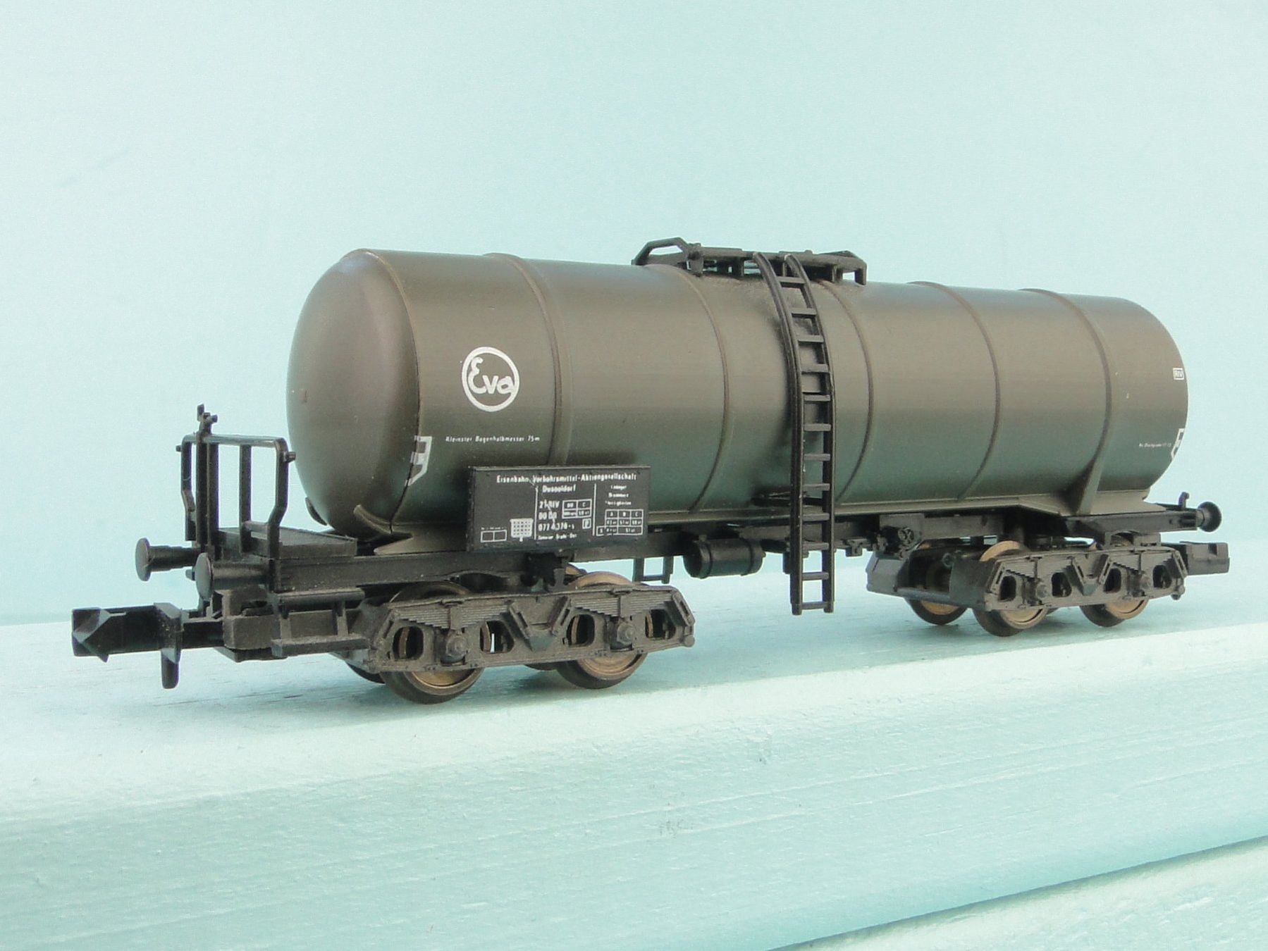 Fleischmann Trains électriques: Fleischmann Spur N EVA Kesselwagen – D'occasion à Bülach par Albitrain