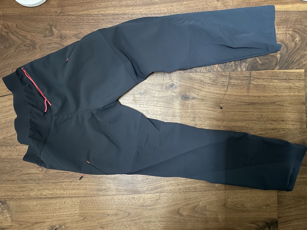 Decathlon Hosen: Wanderhose Dunkelantrazit, Gr. 146 – Neu (gemäss Beschreibung) aus Fehraltorf von Nadja0205 1