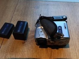 Titre : Sony Handycam DCR-PC9E MiniDV