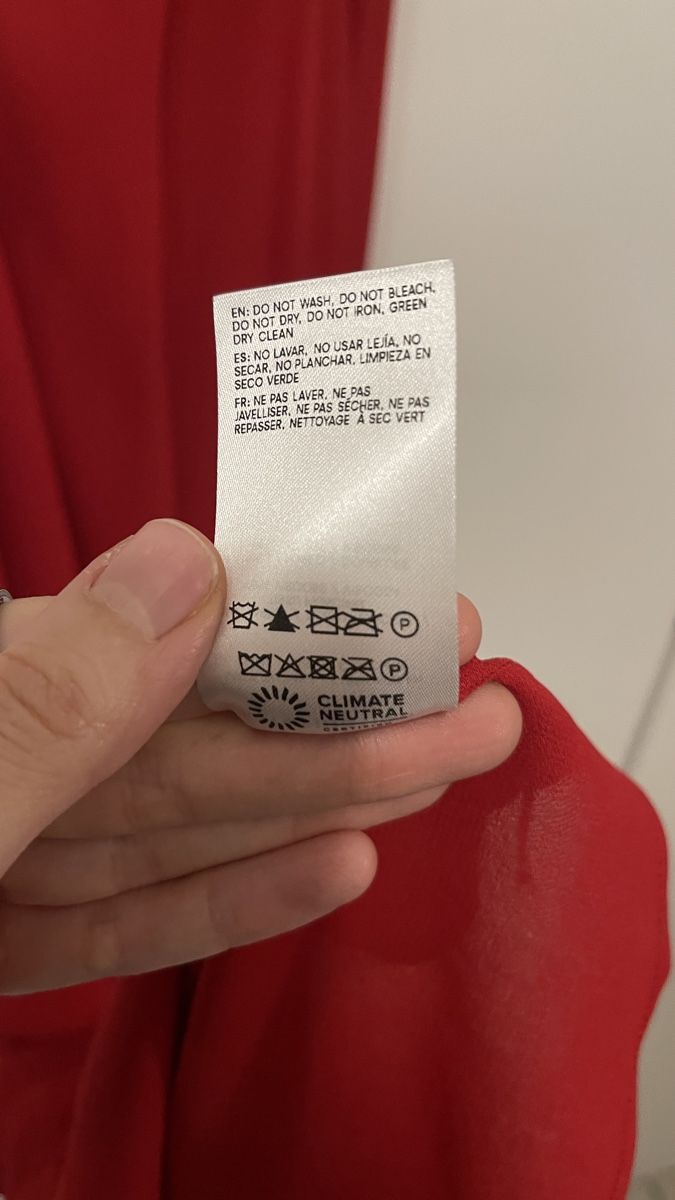 Reformation Vestiti: Reformation Rosalynn Kleid rot – Nuovo (secondo la descrizione) da Lausen venduto da sim_hgp6 6