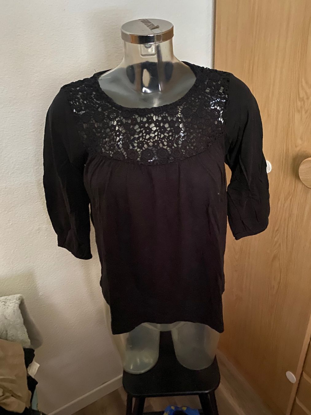 T-Shirts: FB Sister Shirt schwarz Grösse S – Gebraucht aus Allenwinden von Obalu 1
