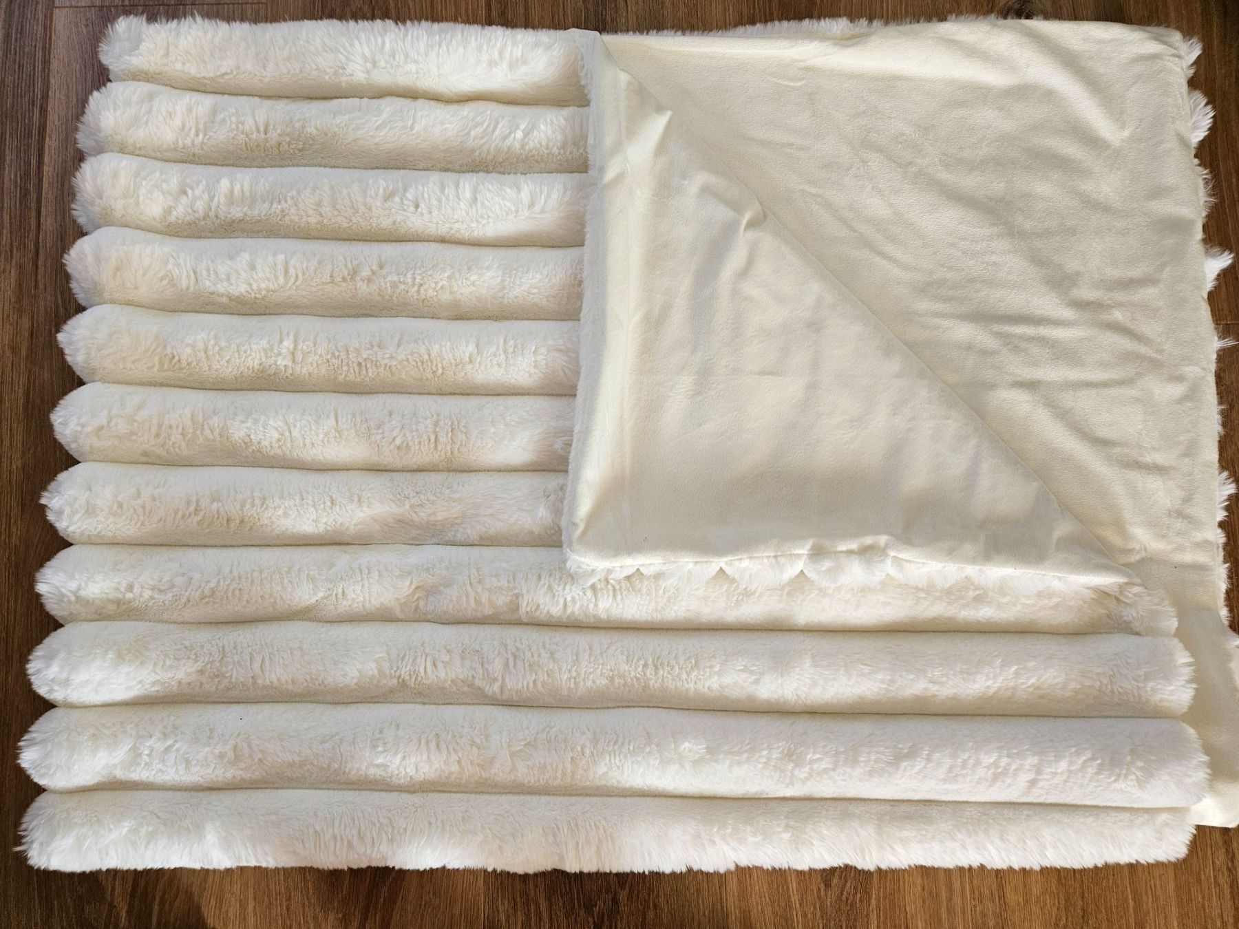 Conforama Coperte: Kuscheldecke neu – Nuovo (secondo la descrizione) da Lyss venduto da sabethka