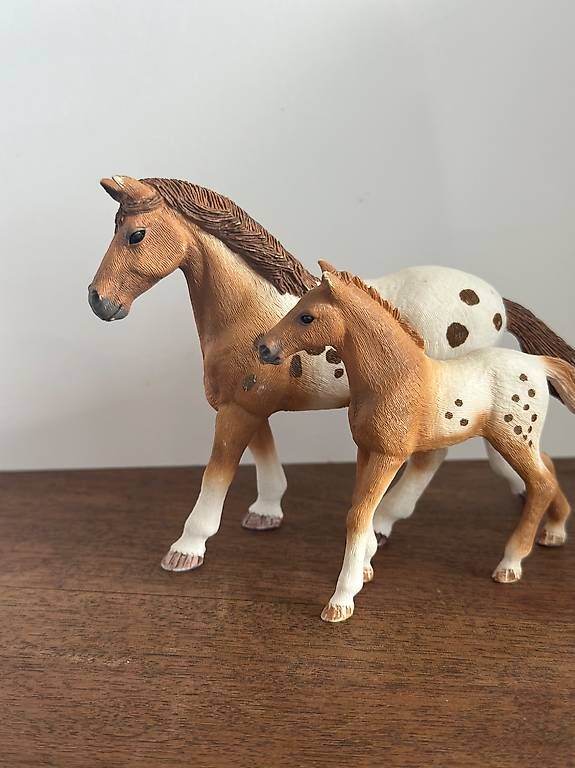 Jouets: Schleich Fohlen Set – D'occasion à Wangen b. Olten par xenia014 2