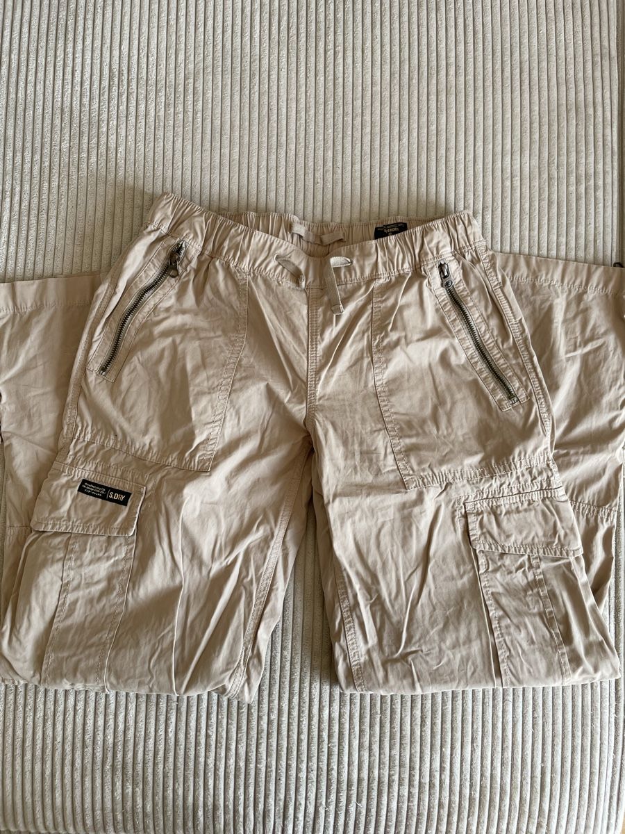 Superdry Hosen: Beige Cargo Pants von Superdry – Neu (gemäss Beschreibung) aus Toffen von jes_76l5