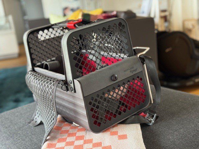 Cages, transport & sécurité: Hundebox für den Sitz – Neuf (Voir description) à Füllinsdorf par nmg_vr2j 1