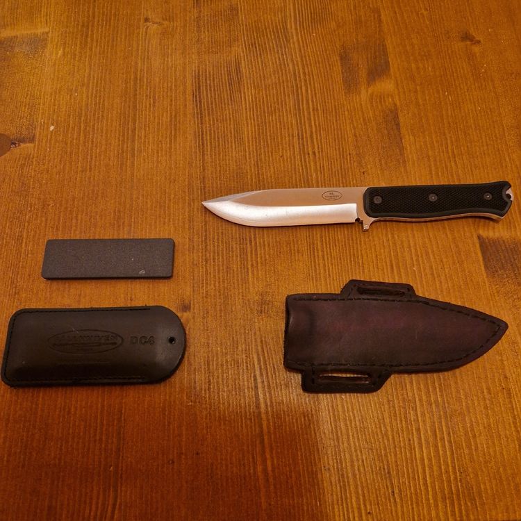 Couteau tactique manche et fourreau ABS