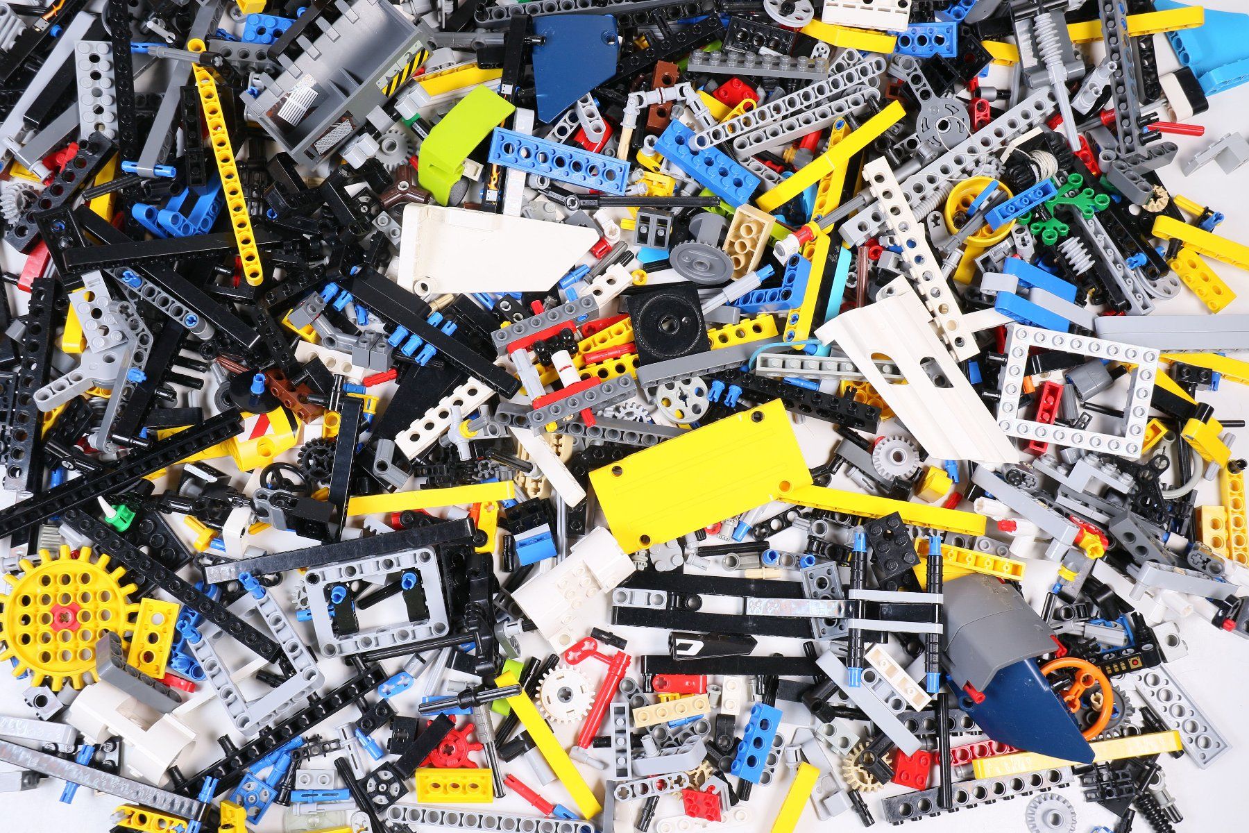 Lego Kit di costruzioni: 1.5 kg überwiegend Technikteile – Usato da Hettlingen venduto da Scholi99 1