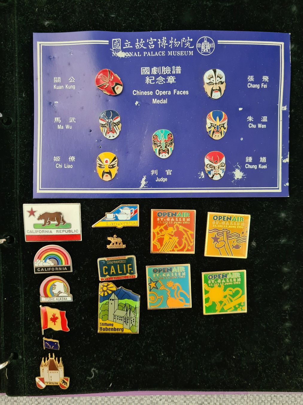 Plaquettes & Badges: Grosse Pin Sammlung – D'occasion à Bern par FRG-EAST 3