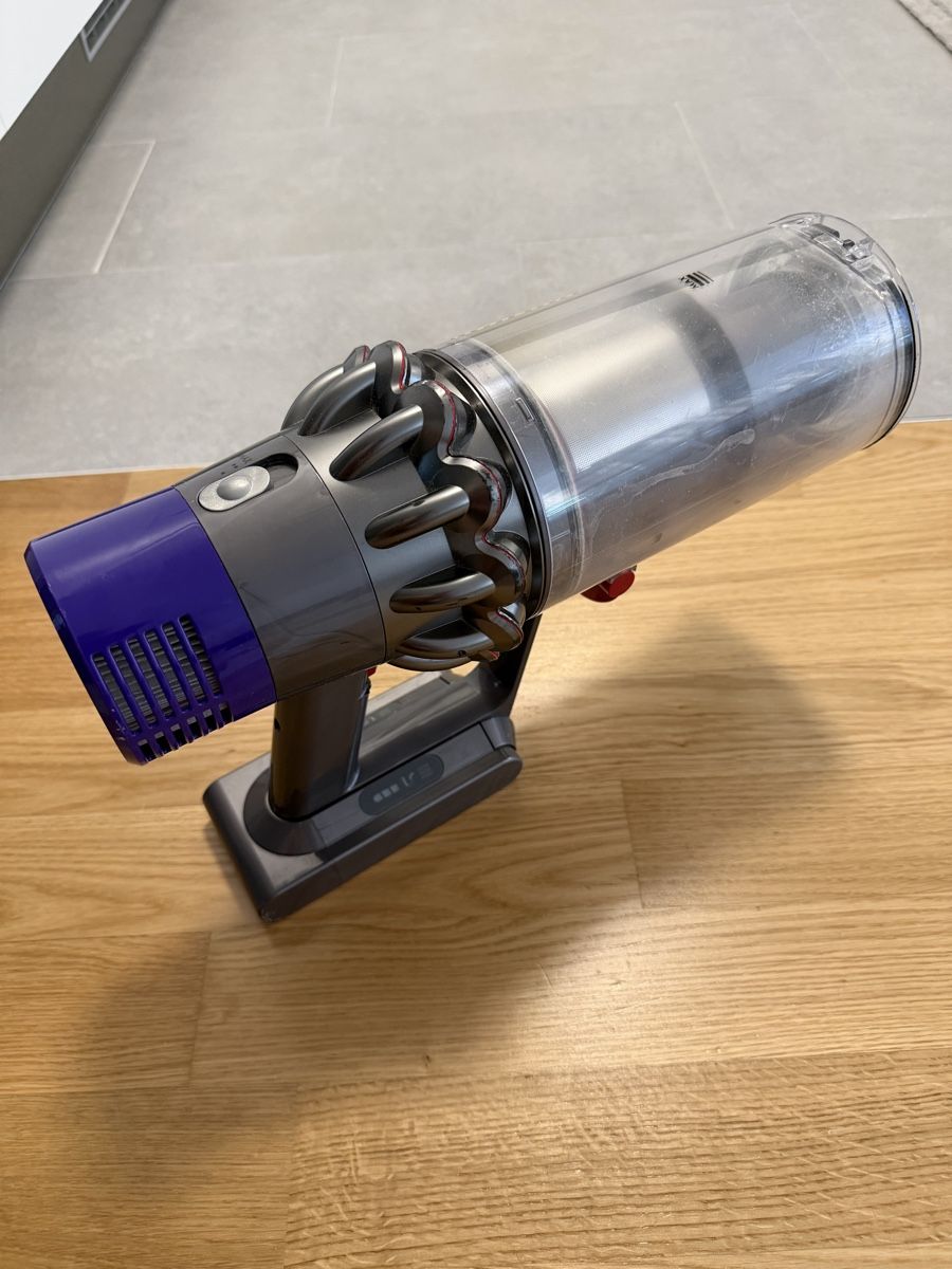 Dyson Aspirateurs & Accessoires: Dyson V10 – Défectueux à Meyrin par SA_3006 3
