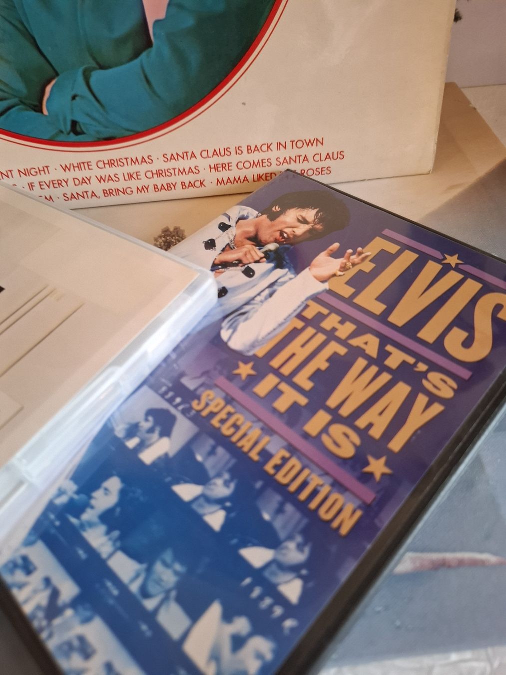 Alle DVDs: 4 DVD UND 3 LP ELVIS PRESLEY – Neu (gemäss Beschreibung) aus Gretzenbach von schibaya 4