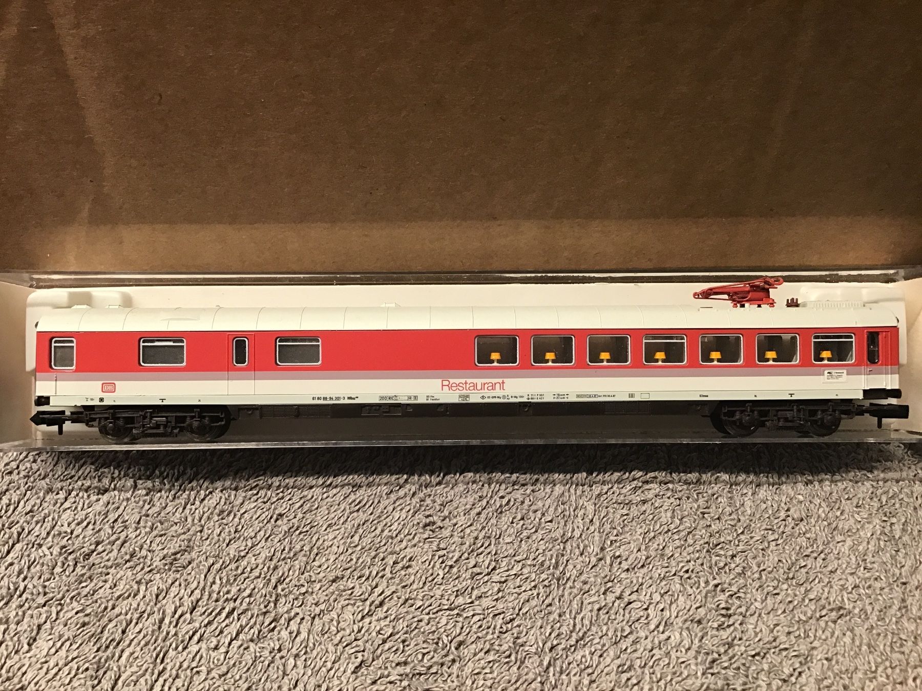 Fleischmann Modellini di ferrovie: Fleischmann 8182 K DB Speisewagen rot/weiss, N – Usato da Männedorf venduto da Spezial-Modelle
