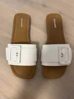 Pantoletten weiss mit Schnalle 36 neu