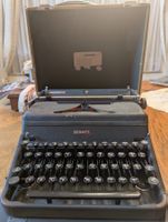 Alte Hermes Kofferschreibmaschine