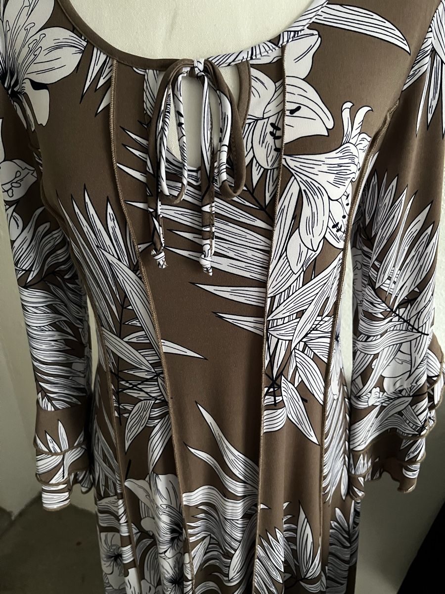 Vestiti: Sommerliches Maxikleid mit Blumenmuster, Grösse M/L – Nuovo e nell'imballaggio originale da Uster venduto da Corina0111114 9