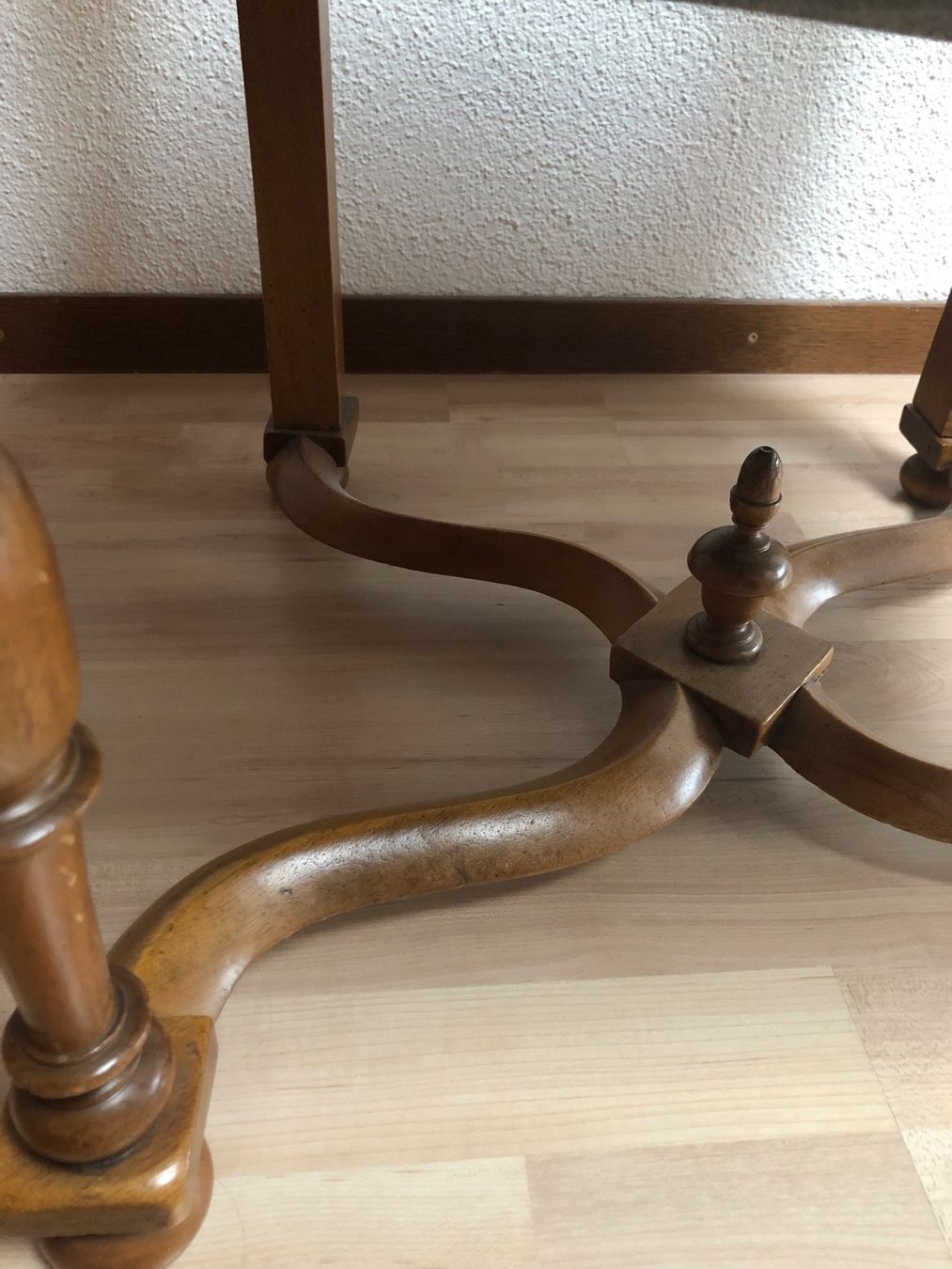 Sedie: Antiker Stuhl – Usato da Gwatt (Thun) venduto da pachdele 2