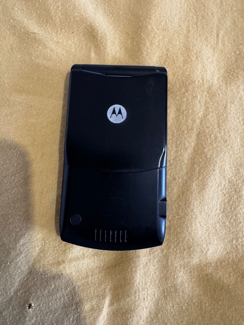 Motorola Telefoni cellulari / Smartphones: Motorola RAZR V3 black défectueux – Difettoso da Vevey venduto da Eiden77 2