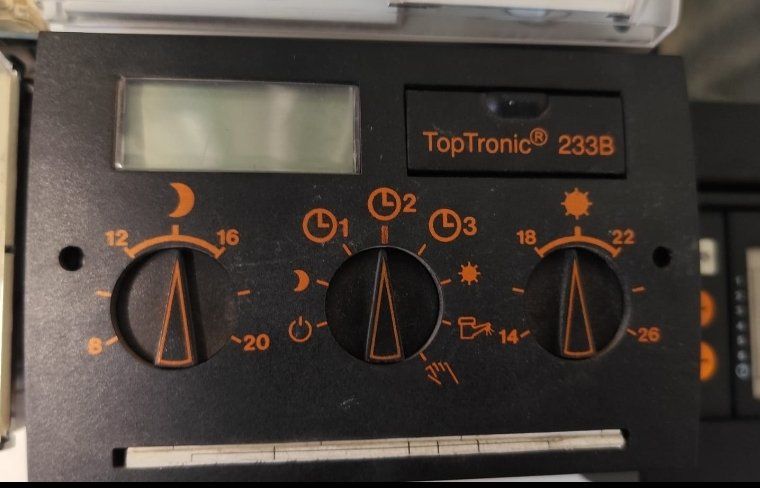 Hoval Heizungsregler Toptronic 233B (Gebraucht) in Horn für CHF 319 ...