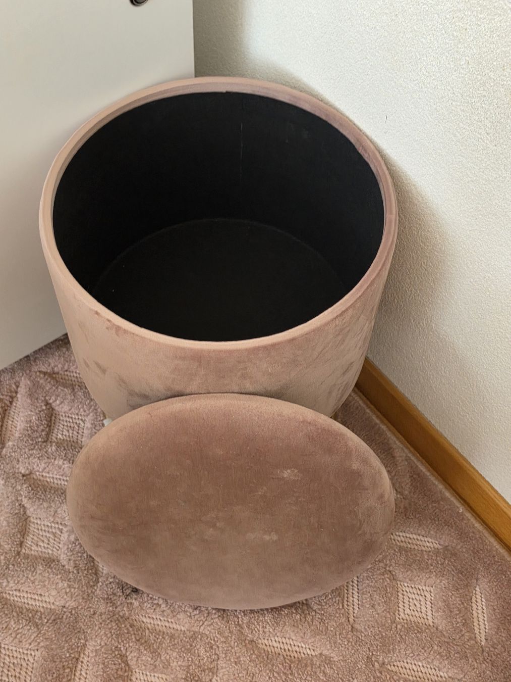 Tabourets: Samt Pouf – D'occasion à Sulgen par zol_hr28 1