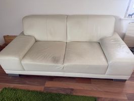Bequemes Sofa in Creme zu verkaufen - Schnäppchen!