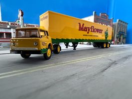 Ford C-Series Mayflower Brekina H0 1/87
