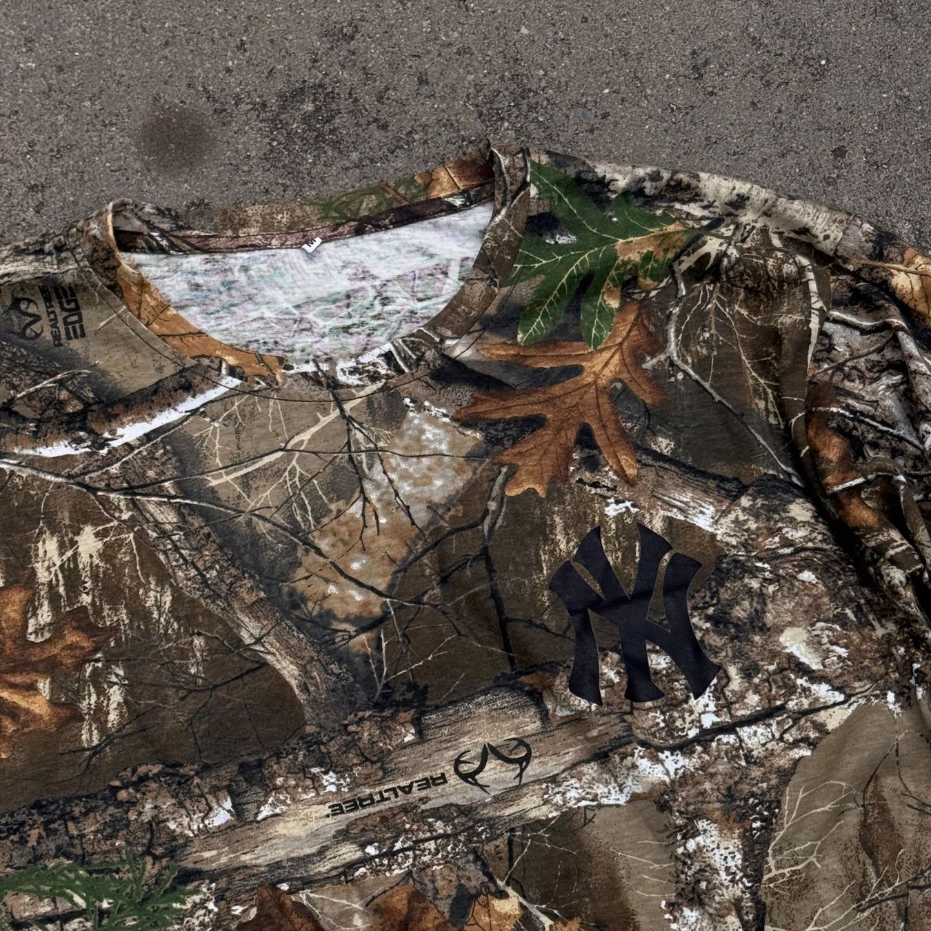 Pulls & Sweat-shirts: Yankees custom made camouflage longsleeve black – D'occasion à St. Gallen par sourced_limited 1