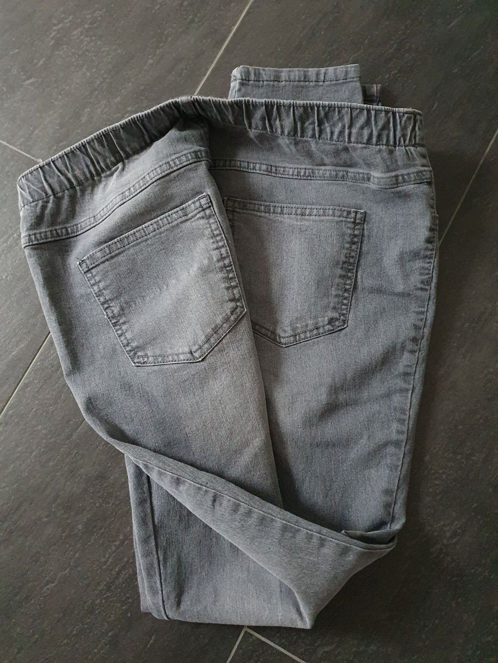 Jeans: Damen Jeans,Grau,Gr. 44 – Nuovo (secondo la descrizione) da Frauenfeld venduto da Bleeddragon 1