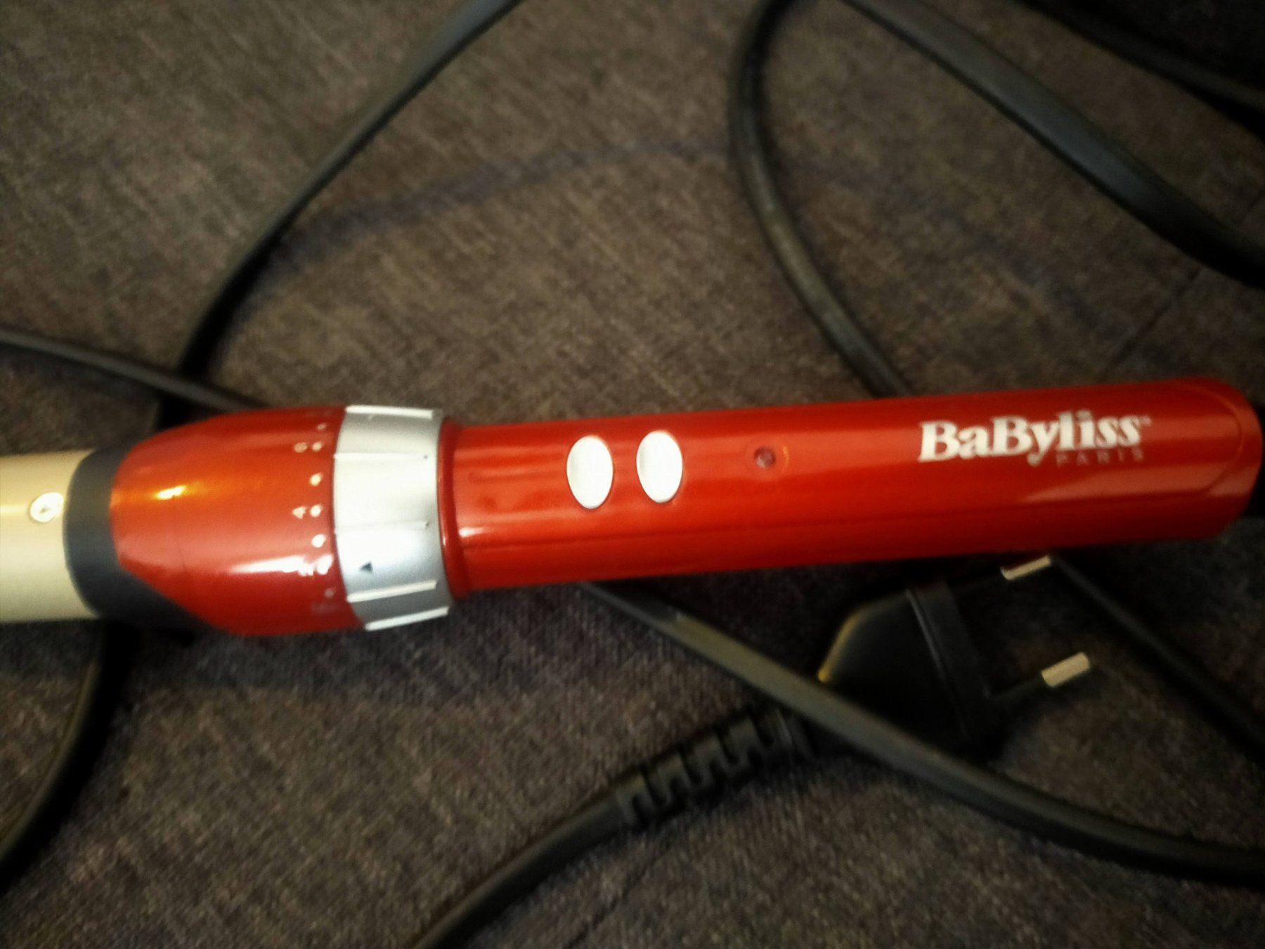 BaByliss Piastre & Arricciacapelli: Kegellockenstab / konischer Lockenstab – Usato da Tägerig venduto da mikky02 3