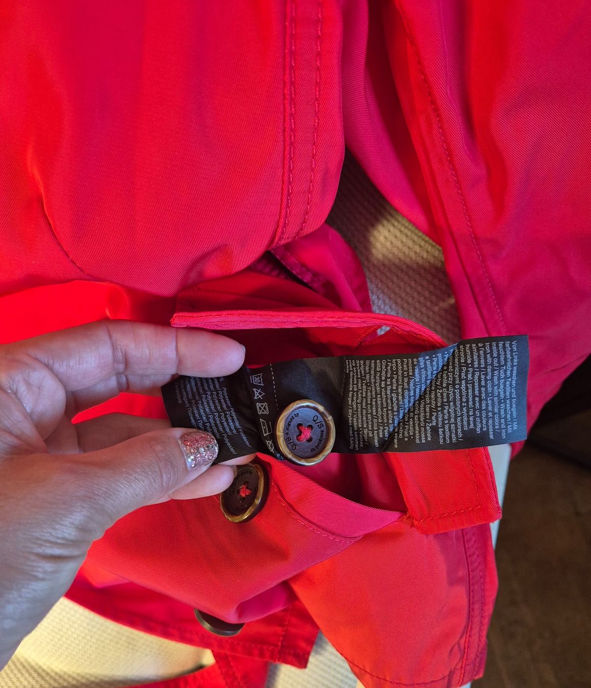Cappotti: Roter Trenchcoat – Usato da Leissigen venduto da ali_k9v8 7