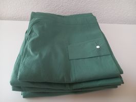 4 Einweghosen/Operations-Hosen mit Beintasche grün Gr. M