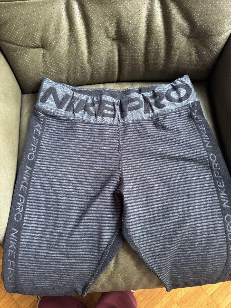 Nike Leggings: Nike Pro Hyperwarm Thermo Leggings, Grösse L – Usato da Bassersdorf venduto da Sonja103