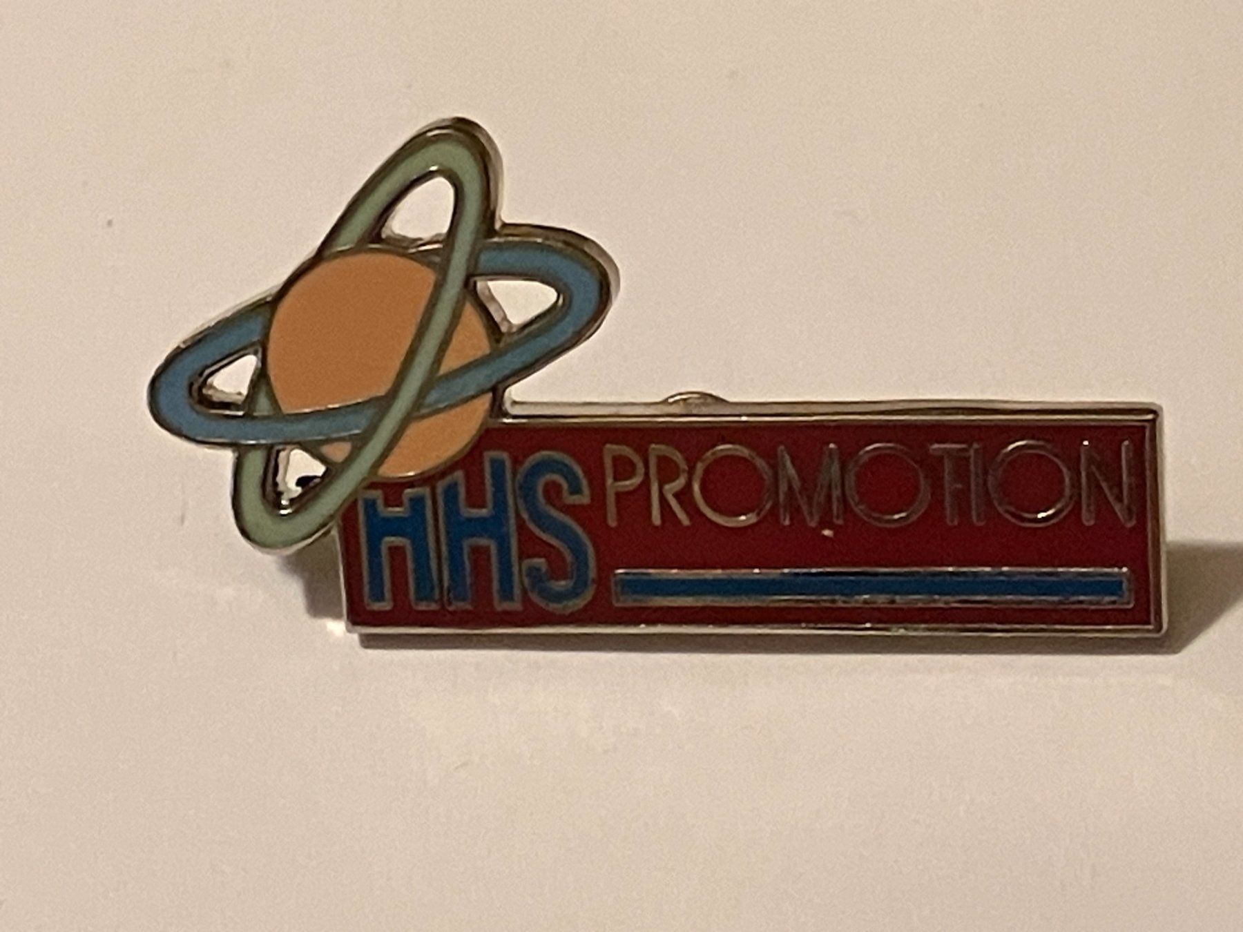 Placchette & Badge: 1 Pin HHS Promotion – Usato da Basel venduto da djwwpp