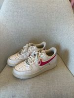Nike Air Force 1, Grösse 39, Pink Details, Top Zustand!
