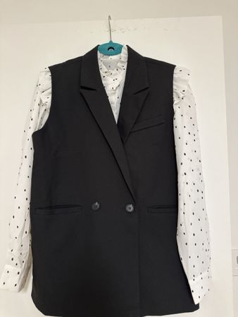 Zwei Teile Bluse