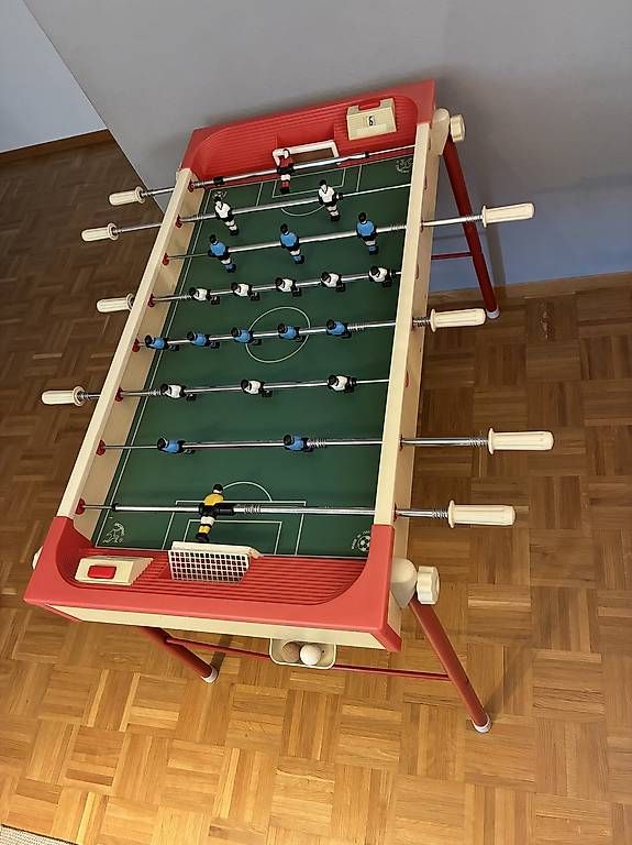 Giochi: Töggelikasten Tischkicker 70er inkl. Bälle – Usato da Zürich venduto da KarlJulius 2