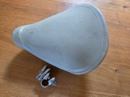 Sattel Bategu BTG zb. Puch Maxi S/N *NOS*