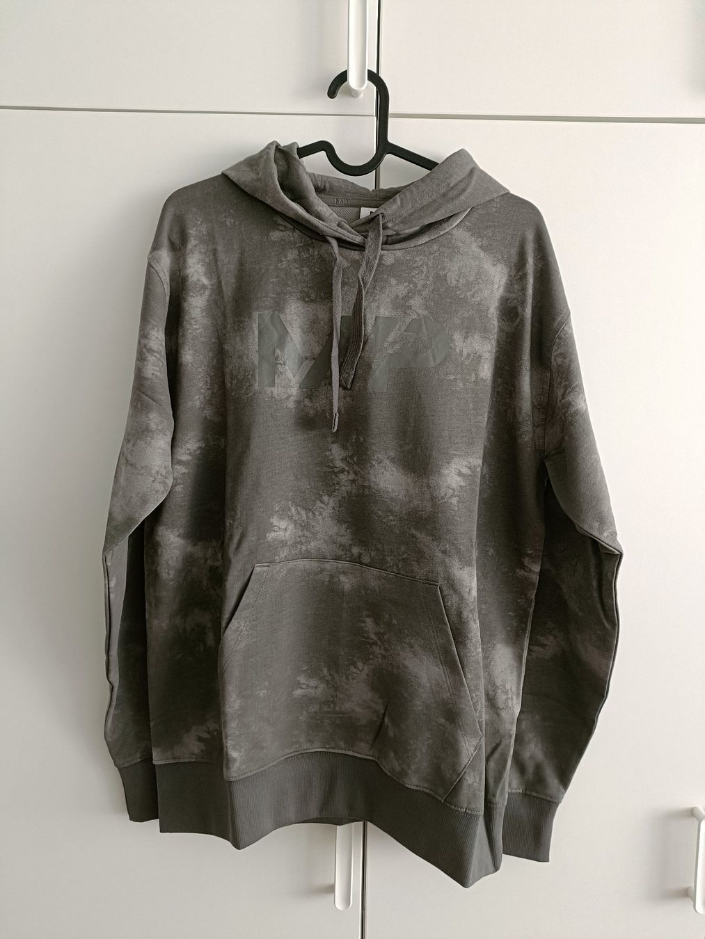 Maglioni & Felpe: Batik Kapuzenpulli / Hoodie - Grösse S – Nuovo e nell'imballaggio originale da Rickenbach b. Wil venduto da Beautiful.Things