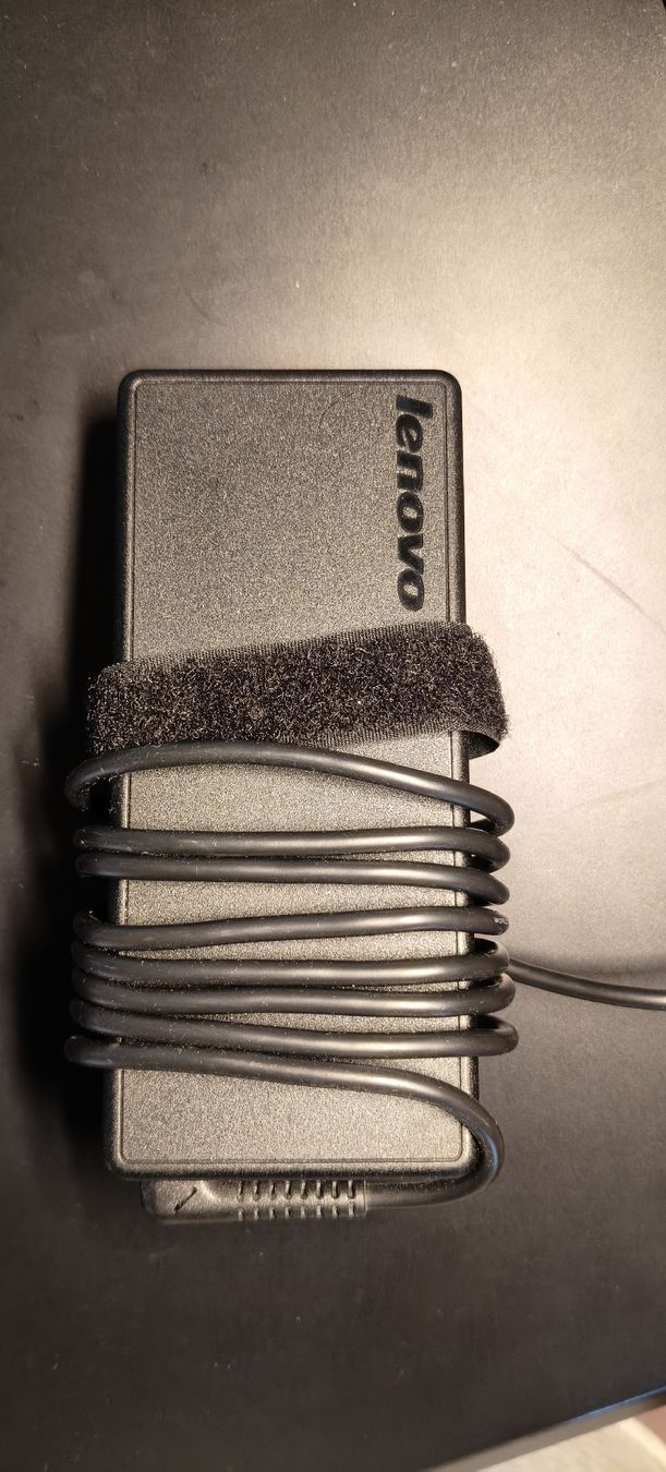 Lenovo Ladegerät: Lenovo power adapter 135W – Gebraucht aus Rebstein von sho_7yky 1