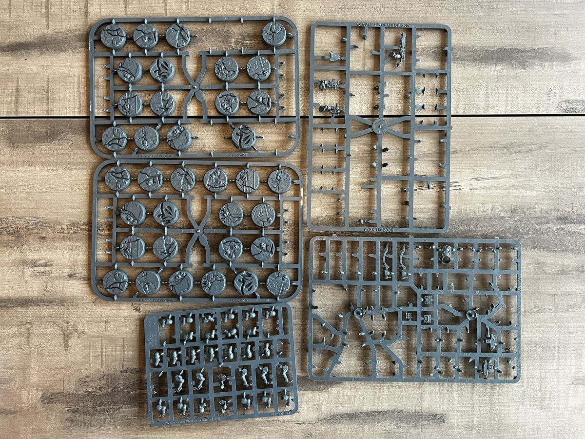 Giochi: Warhammer 40k/Horus Heresy Gussrahmen/Bits Set 15 – Usato da Läufelfingen venduto da stephiesheena
