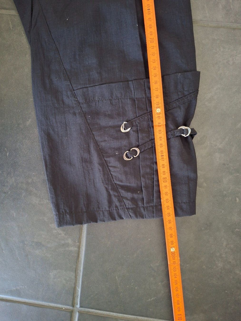 Lotti di vestiti: Schwarzes Set, Hose und Weste, Grösse 44/46 – Usato da WALTERSWIL SO venduto da thb_ybm8 2