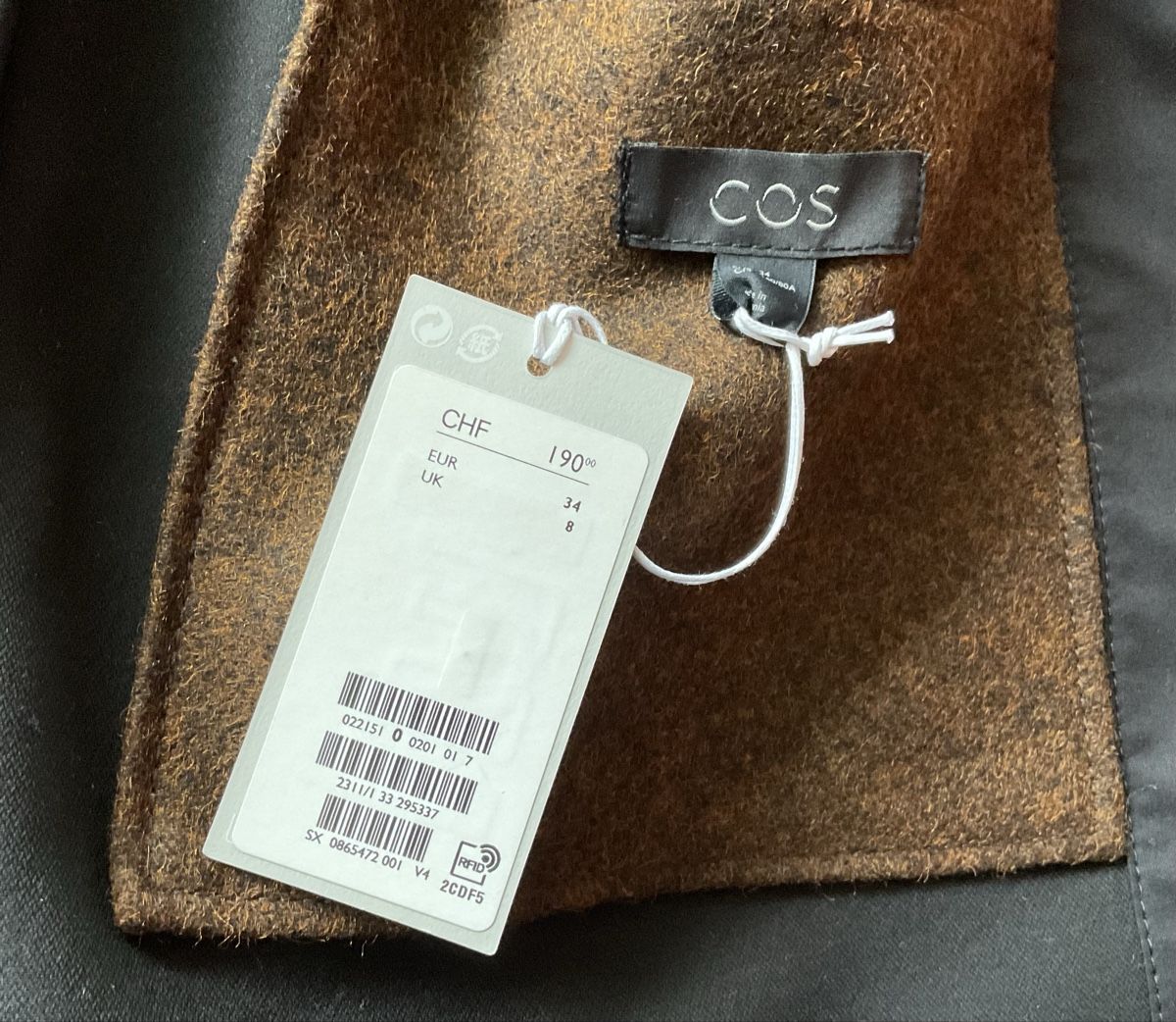 Cos Giacche: Nie getragene Übergangsjacke von COS, Grösse 34 – Nuovo e nell'imballaggio originale da Zürich venduto da Sunset69 6