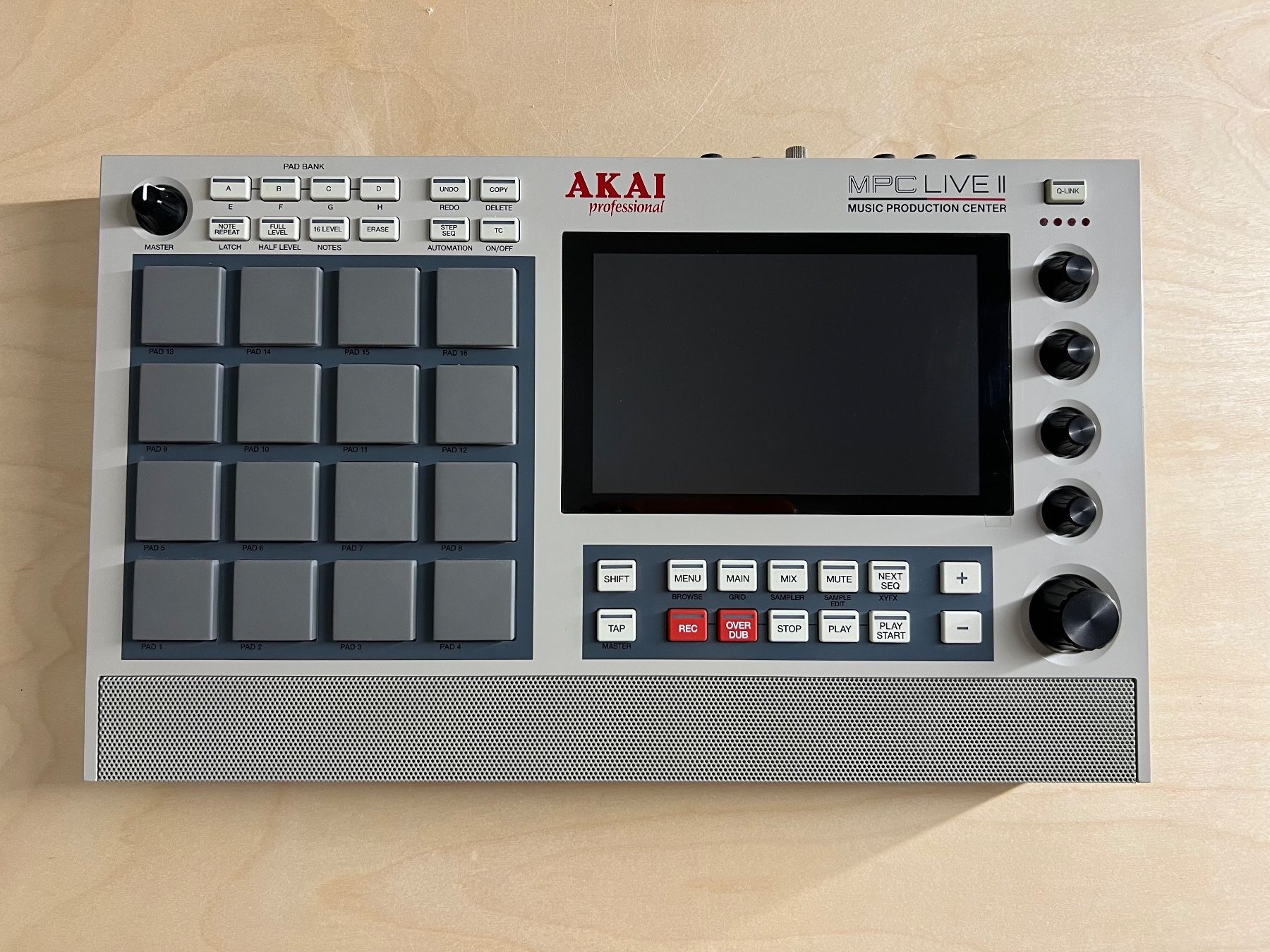 Akai Musikinstrumente: Akai MPC Live II Special Retro Edition – Neu (gemäss Beschreibung) aus Basel von