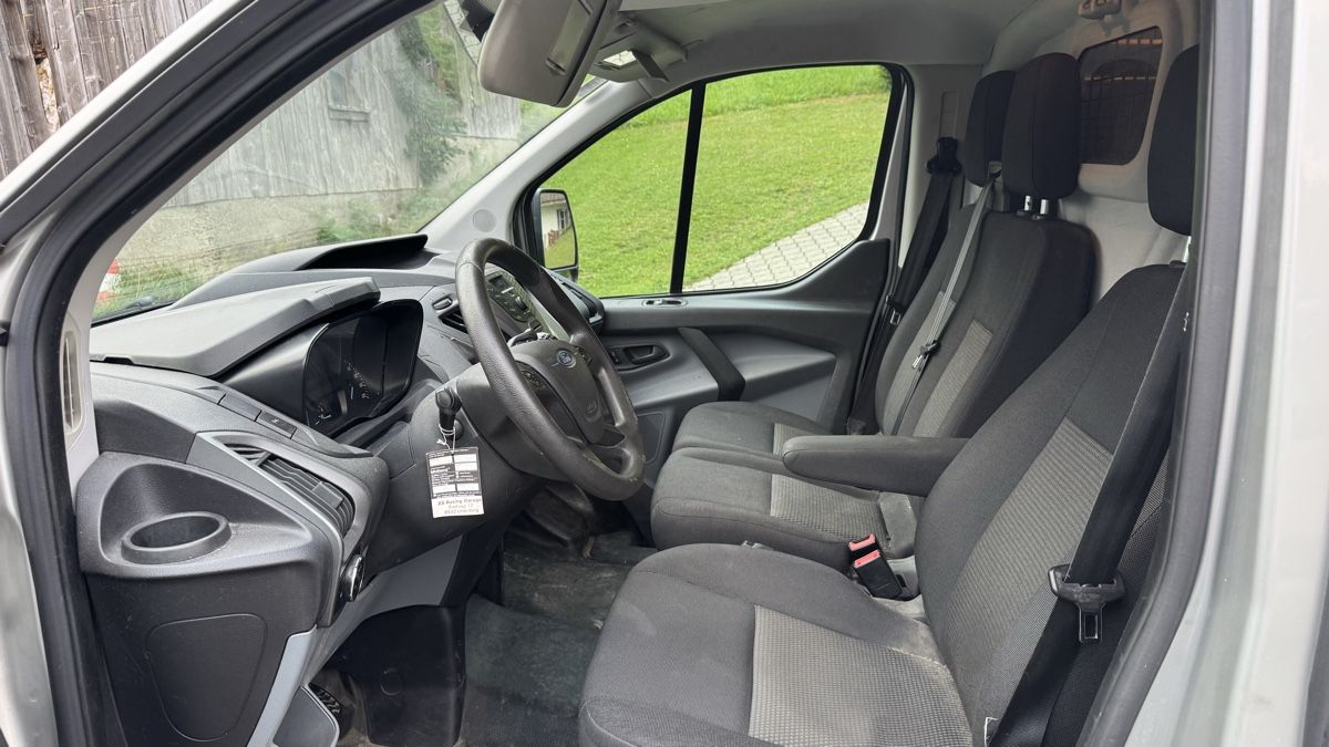 Ford Nutzfahrzeuge: Ford Transit Custom L1H1 2016 – Defekt aus Einsiedeln von patsteiner74 3