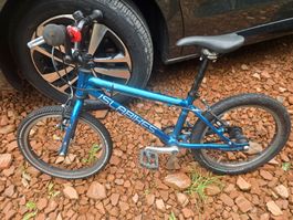 Kinderfahrrad Islabikes Cnoc 16. Ultraleicht wie Woom bikes