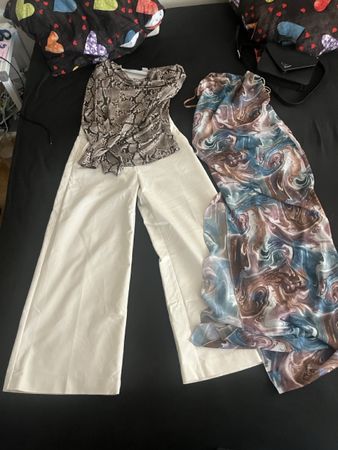 Bluse Schlangenmuster mit Hose & Kleid