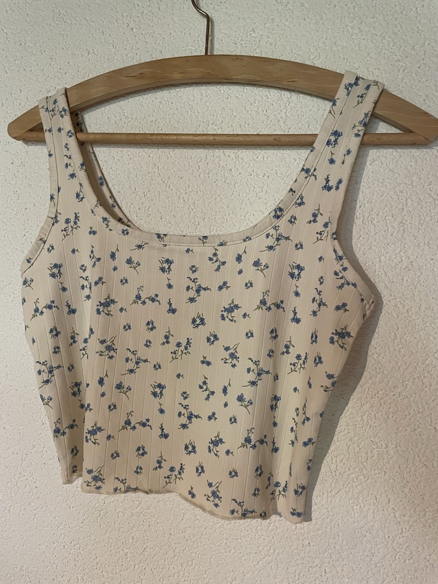 Tops: Top mit Blumenmuster – D'occasion à Reisiswil par .aelis. 1