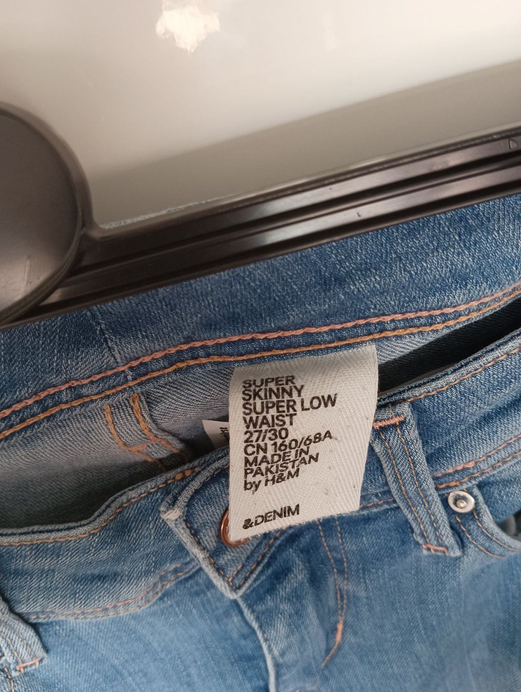 Jeans: Jeans Damen Gr. 27/30 – Usato da Schöfflisdorf venduto da kin_2dp9 2