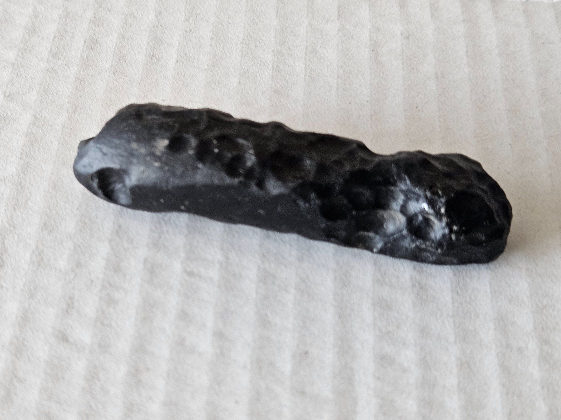 Minerali & Pietre curative: Tektit Indochinit Einschlag Meteorit 20g Meteoriteneinschlag – Usato da Kloten venduto da Euroasia 2